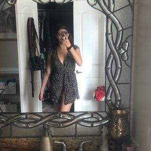 Super cute forever 21 dress never worn before.